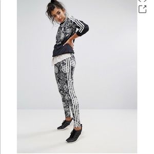 Adidas floral 3 stripe leggings NWOT